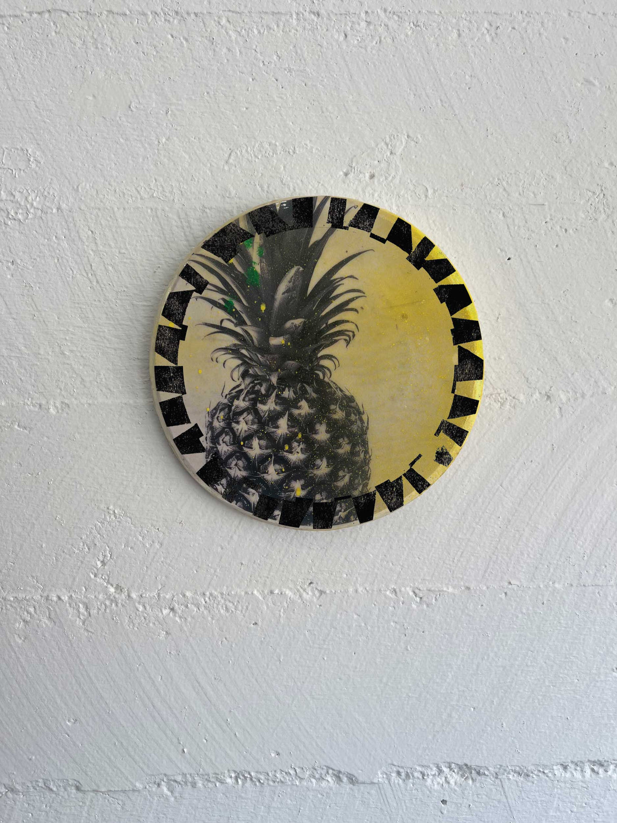 Pineapple Crush - Circular Wall Tile